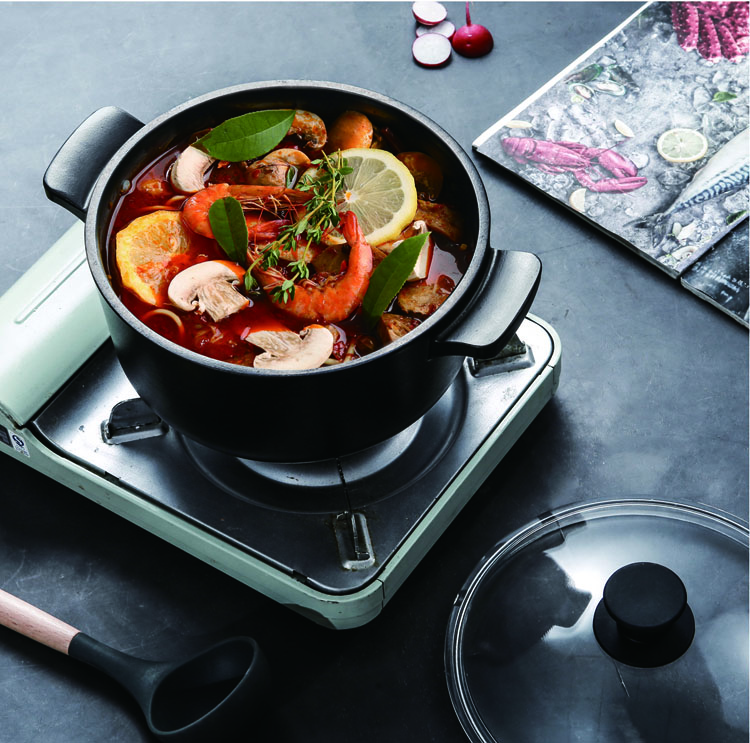 竹炭锅的由来 THE ORIGIN OF BAMBOO CHARCOAL COOKWARE